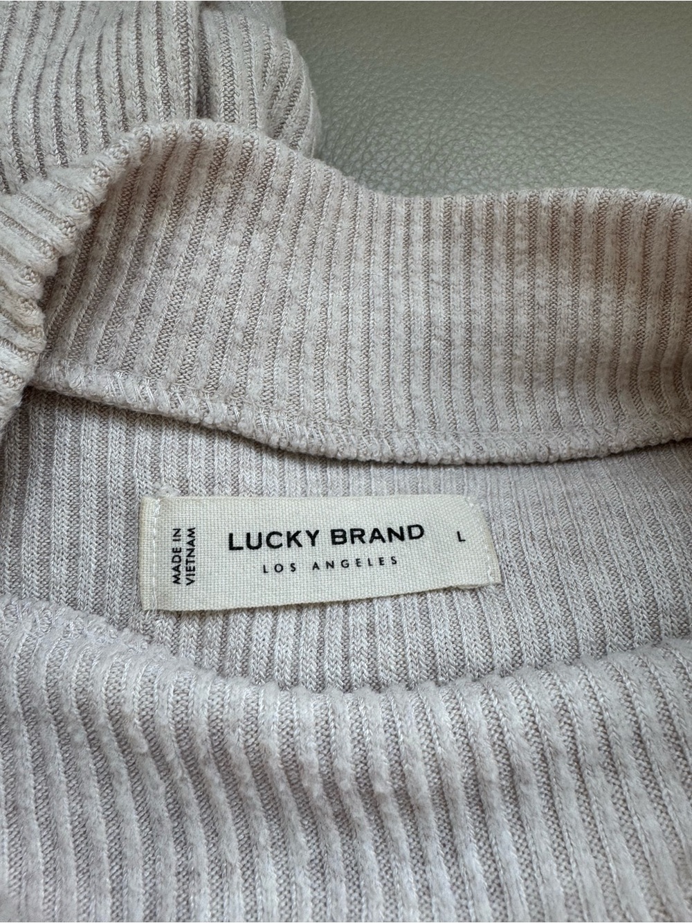 Lucky Brand Women's Light Cream and Beige Ribbed Mock-Turtleneck Sweater Large